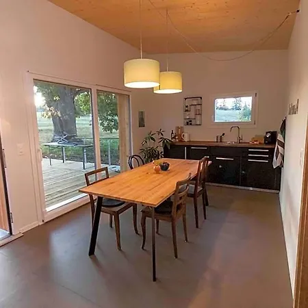 Au Chant Du Vent 住宿加早餐酒店 3*